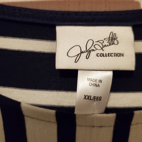 Short Sleeve Navy Blue and White Blouse - Picture 3 of 5